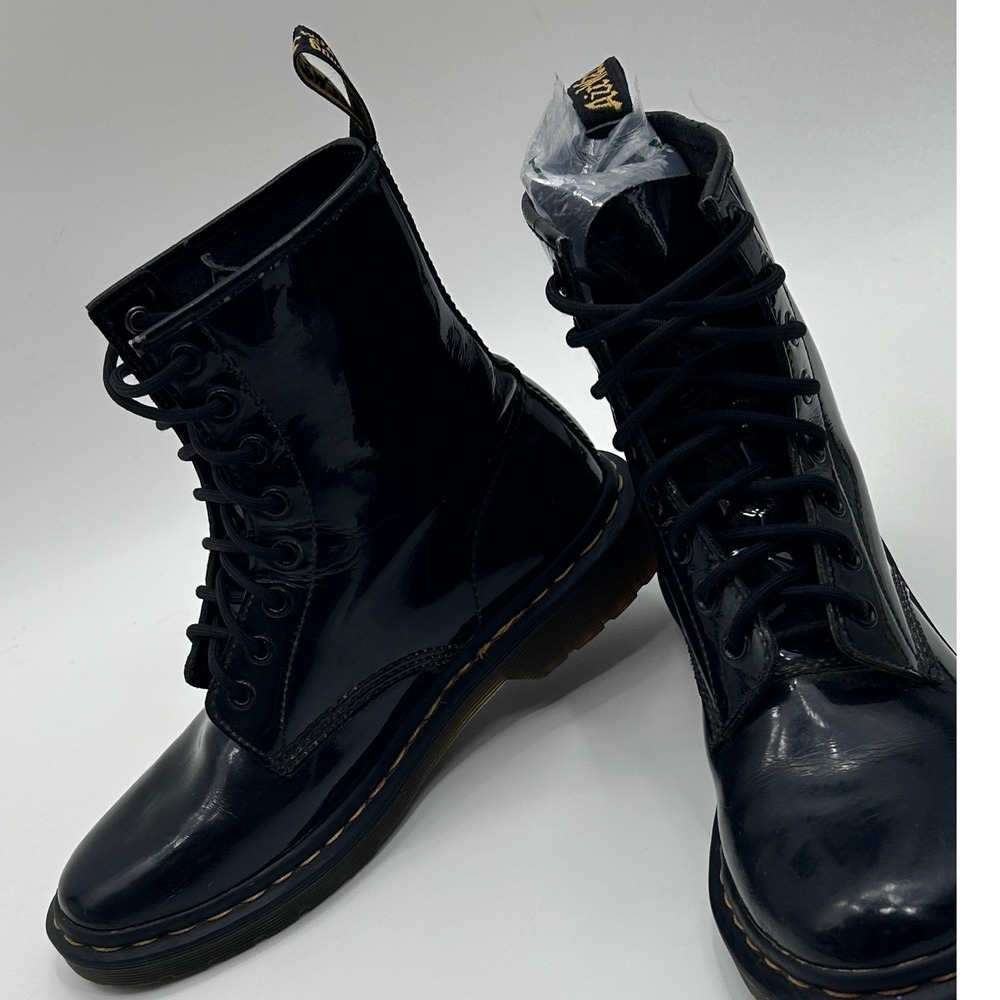 Dr. Martens 1460 Black Patent Lamper Leather 8-Eye Lace Up Combat Boots Size 9 - Picture 6 of 12